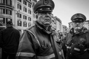 Why Flaneur Photography Survives in the Age of the Posed Image
