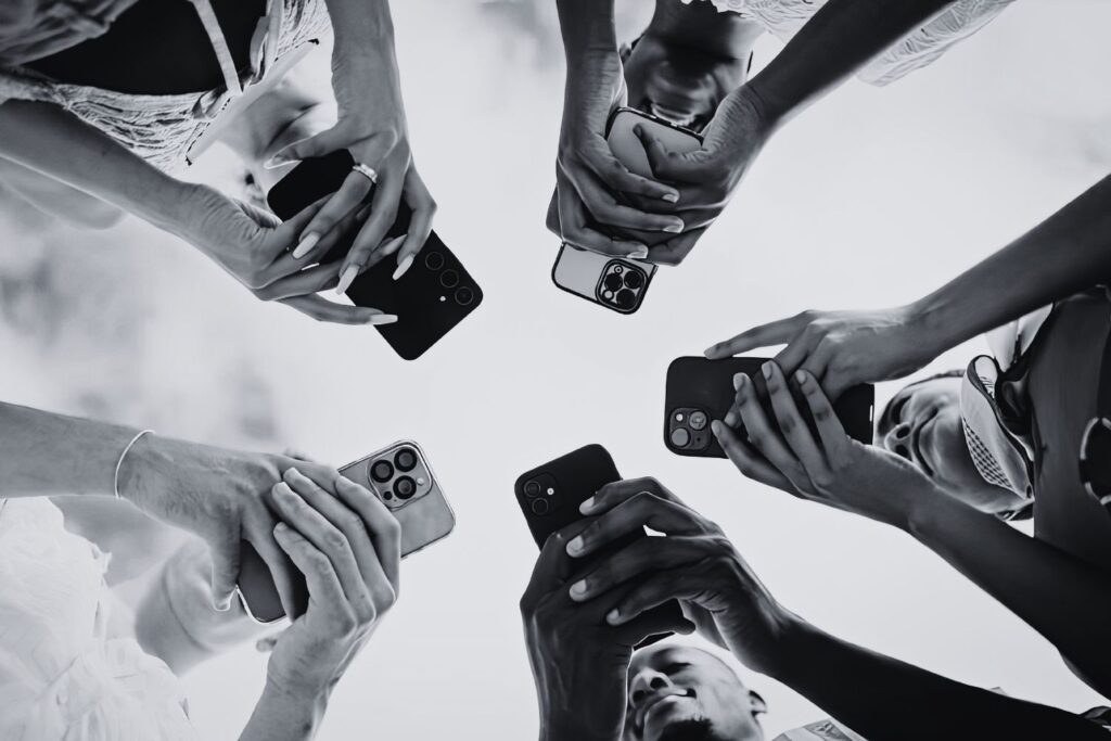 Why You Lose Track of Time on Social Media